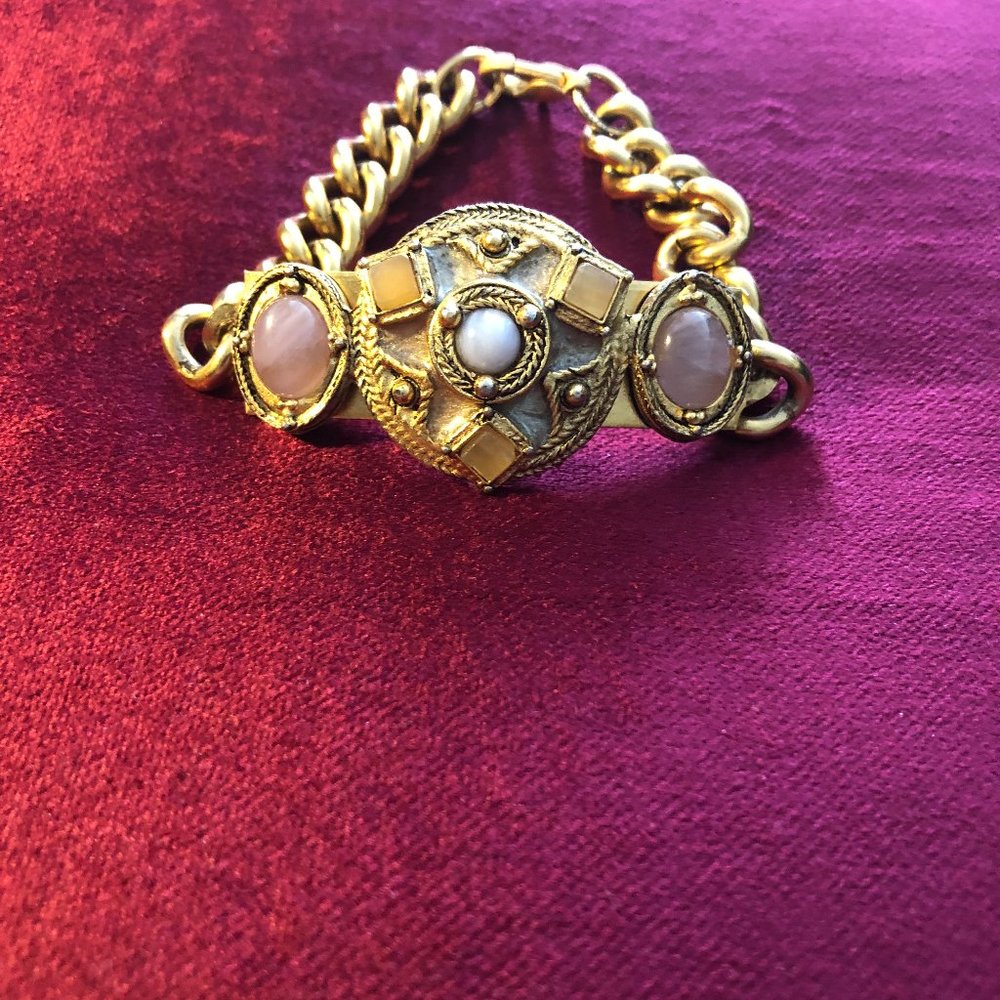 Woman's Bracelet